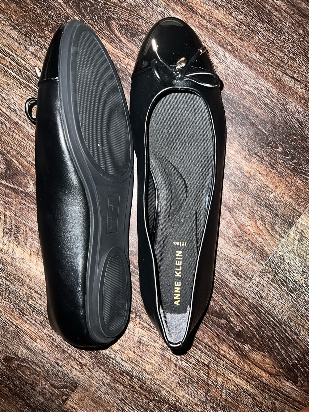 Anne Klein Black Patent Cap-Toe Ballet Flat with Bow - Picture 4 of 6